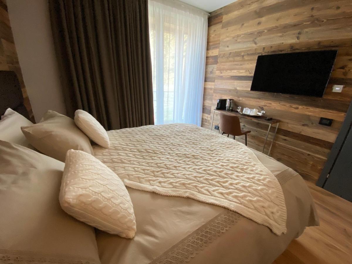 Chalet Blanc بيريوِل تْشيرفينيا المظهر الخارجي الصورة